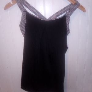 Tank top w/ built in sports bra Black and White